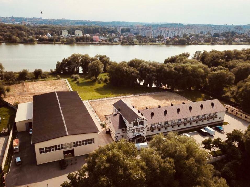 Tamerlan Khmel'nyts'kyy Exterior foto